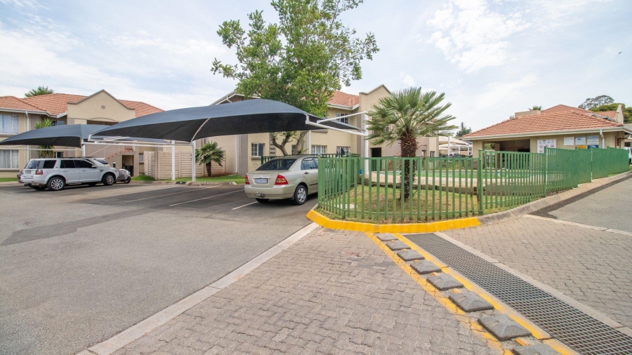 2 Bedroom Property for Sale in Goedeburg Gauteng