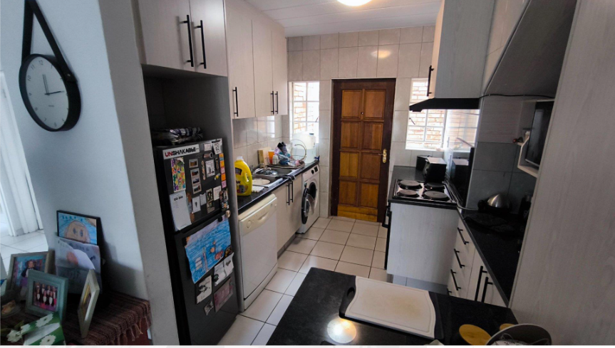 To Let 3 Bedroom Property for Rent in Brackenhurst Gauteng