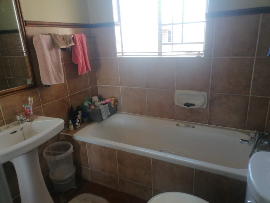 2 Bedroom Property for Sale in Equestria Gauteng