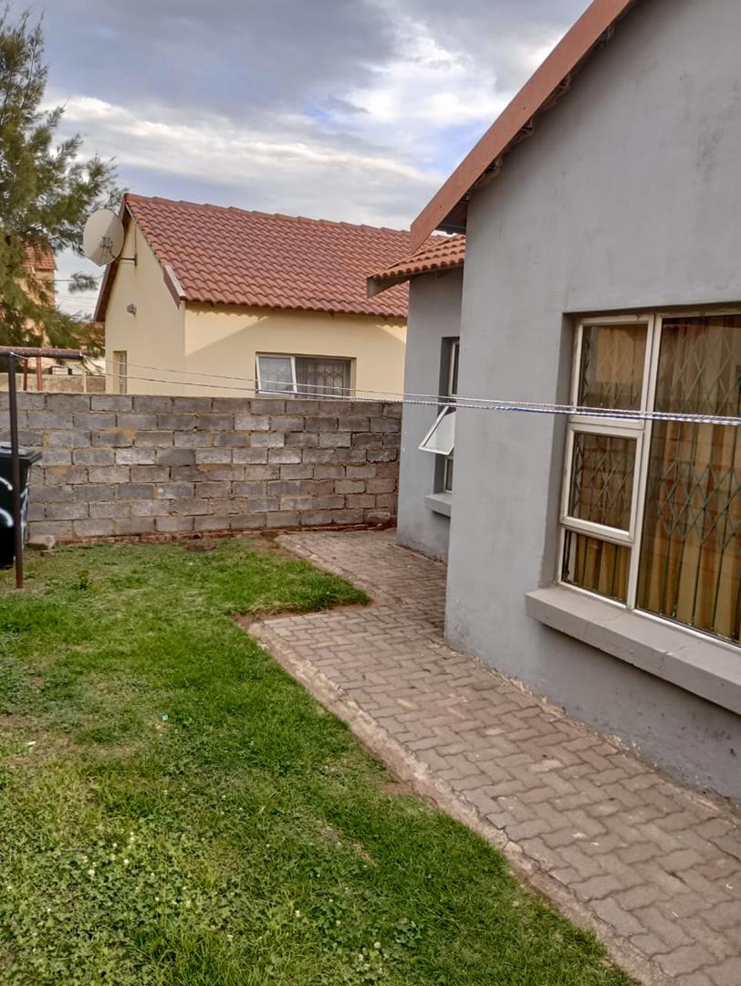 To Let 3 Bedroom Property for Rent in Sharon Park Gauteng