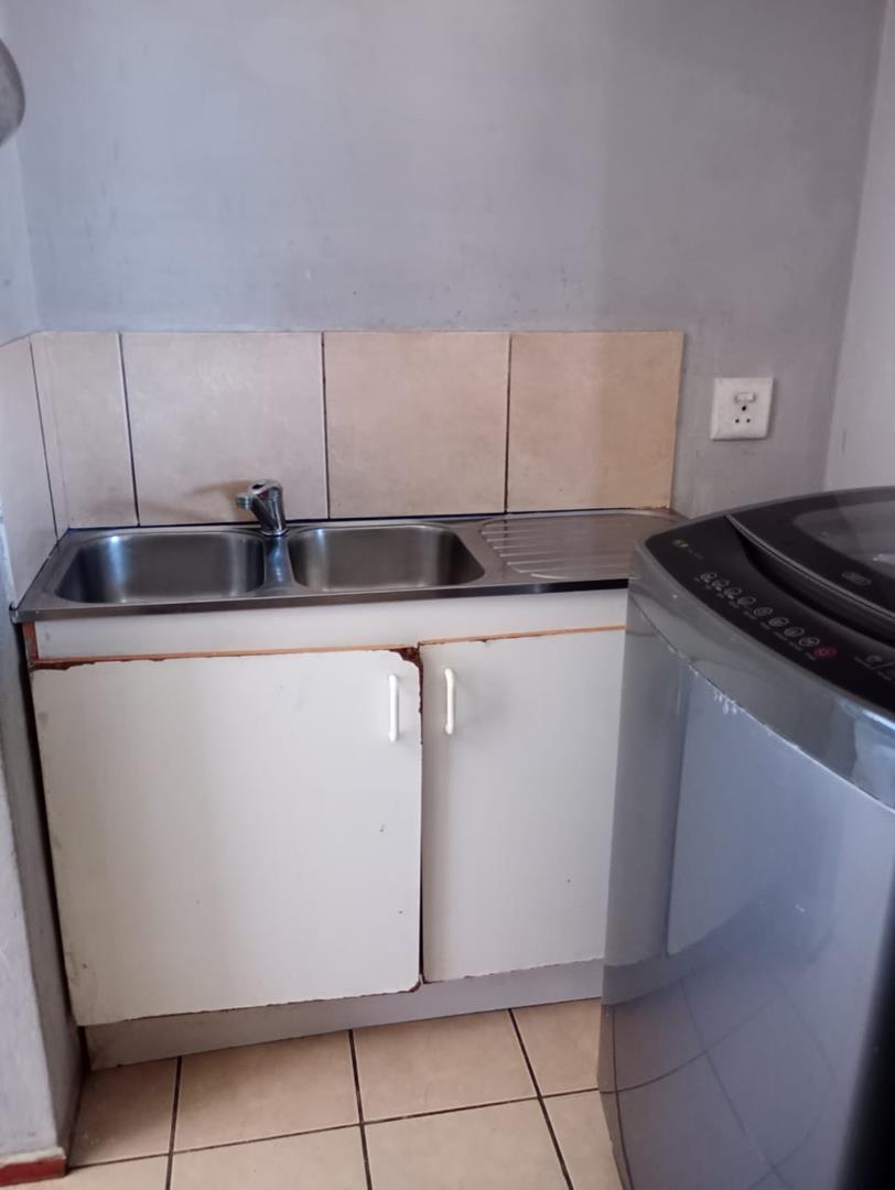 To Let 3 Bedroom Property for Rent in Sharon Park Gauteng