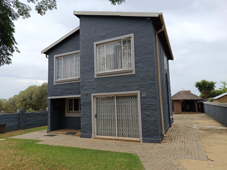 3 Bedroom Property for Sale in Heuwelsig Estate Gauteng