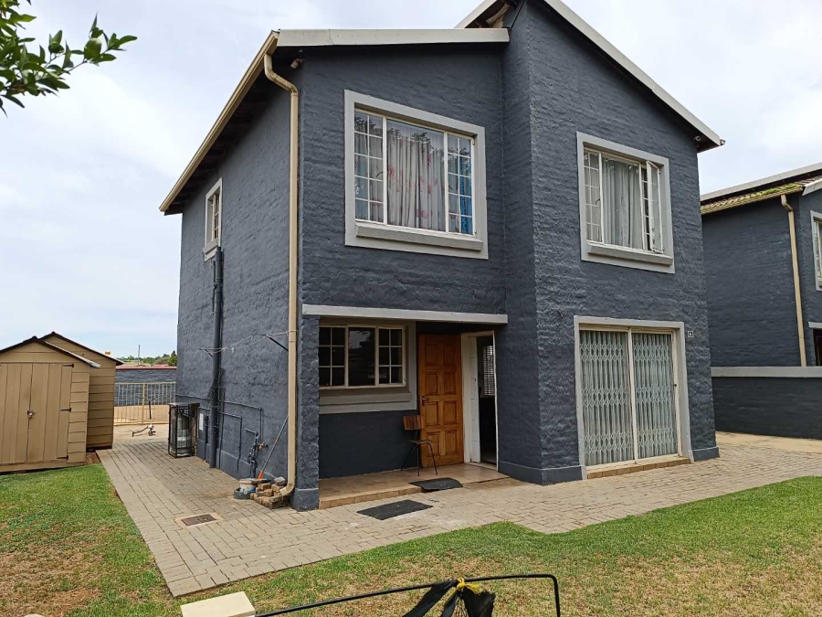 3 Bedroom Property for Sale in Heuwelsig Estate Gauteng