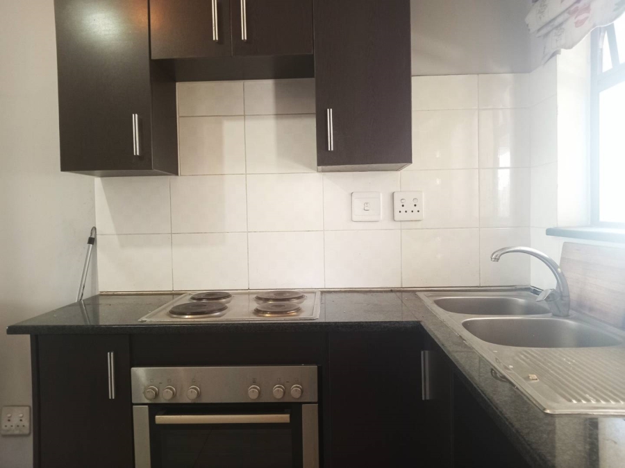 To Let 2 Bedroom Property for Rent in Noordwyk Gauteng