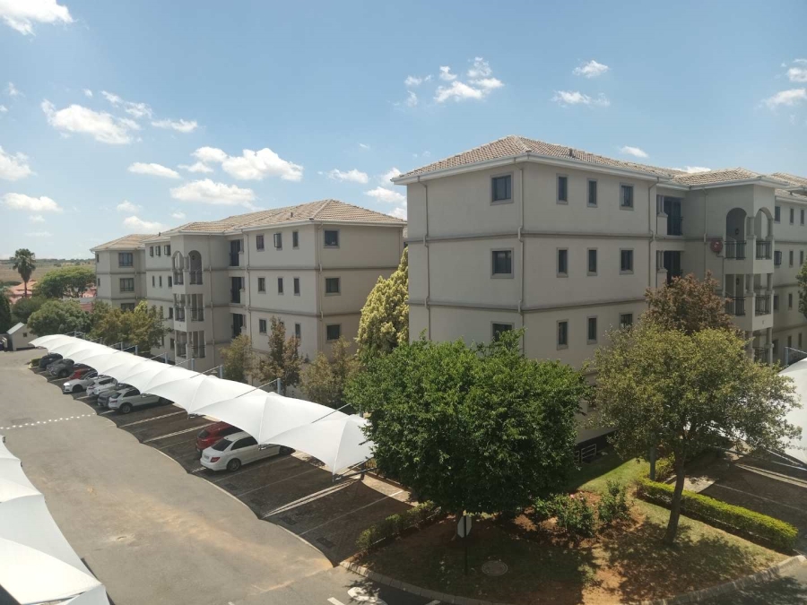 To Let 2 Bedroom Property for Rent in Noordwyk Gauteng