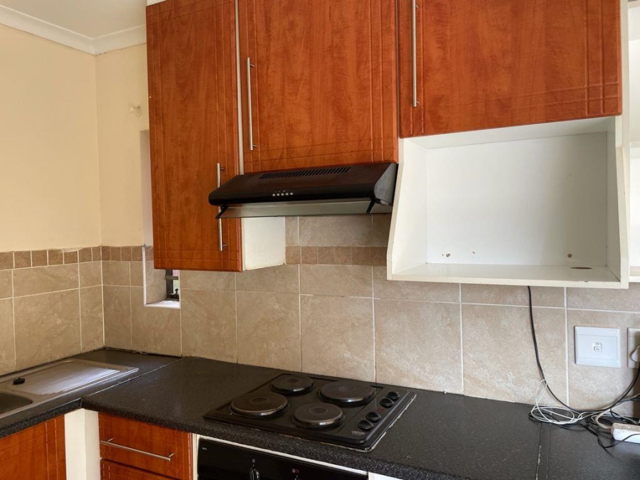 To Let 2 Bedroom Property for Rent in Noordwyk Gauteng