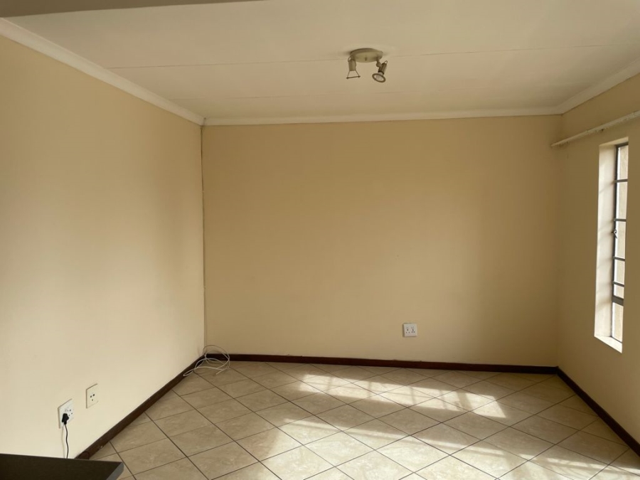 To Let 2 Bedroom Property for Rent in Noordwyk Gauteng