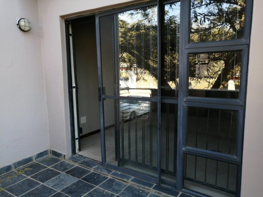 To Let 1 Bedroom Property for Rent in Jackal Creek Golf Estate Gauteng