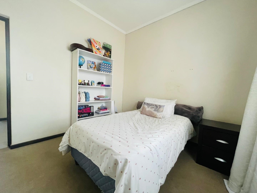 To Let 2 Bedroom Property for Rent in Jackal Creek Golf Estate Gauteng