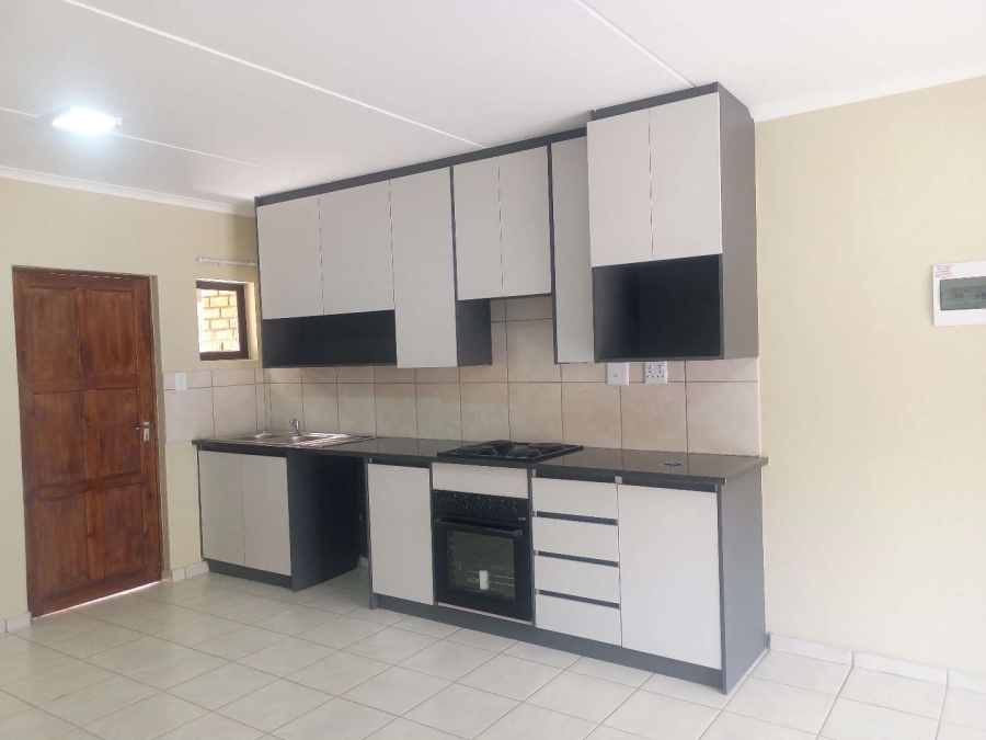 To Let 3 Bedroom Property for Rent in Cloverdene Gauteng