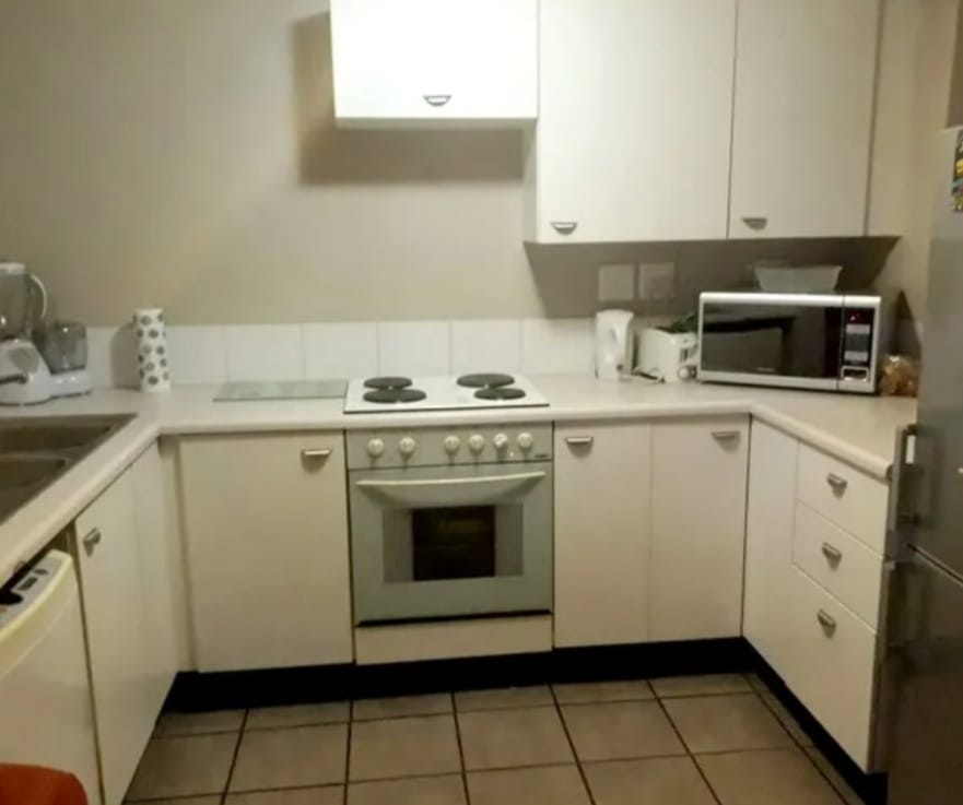 To Let 1 Bedroom Property for Rent in Houghton Gauteng