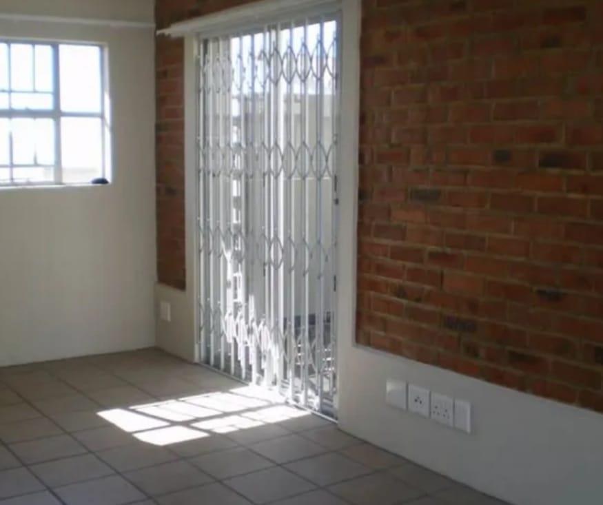 To Let 1 Bedroom Property for Rent in Houghton Gauteng