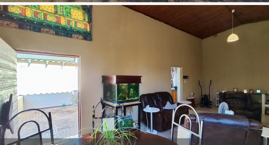 4 Bedroom Property for Sale in Bonaero Park Gauteng