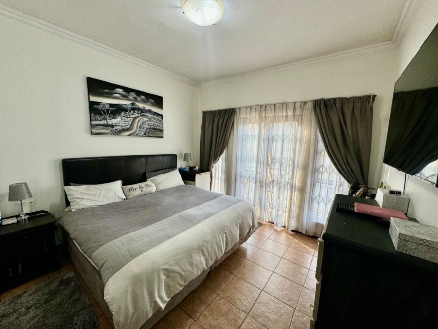 2 Bedroom Property for Sale in Bassonia Gauteng