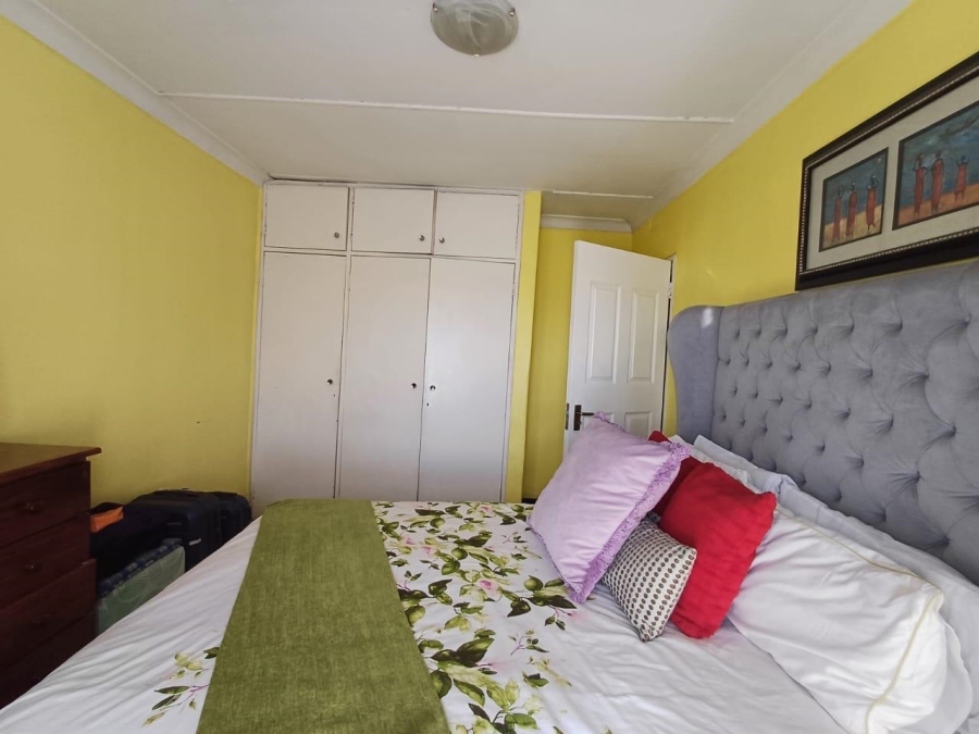 To Let 1 Bedroom Property for Rent in Fontainebleau Gauteng