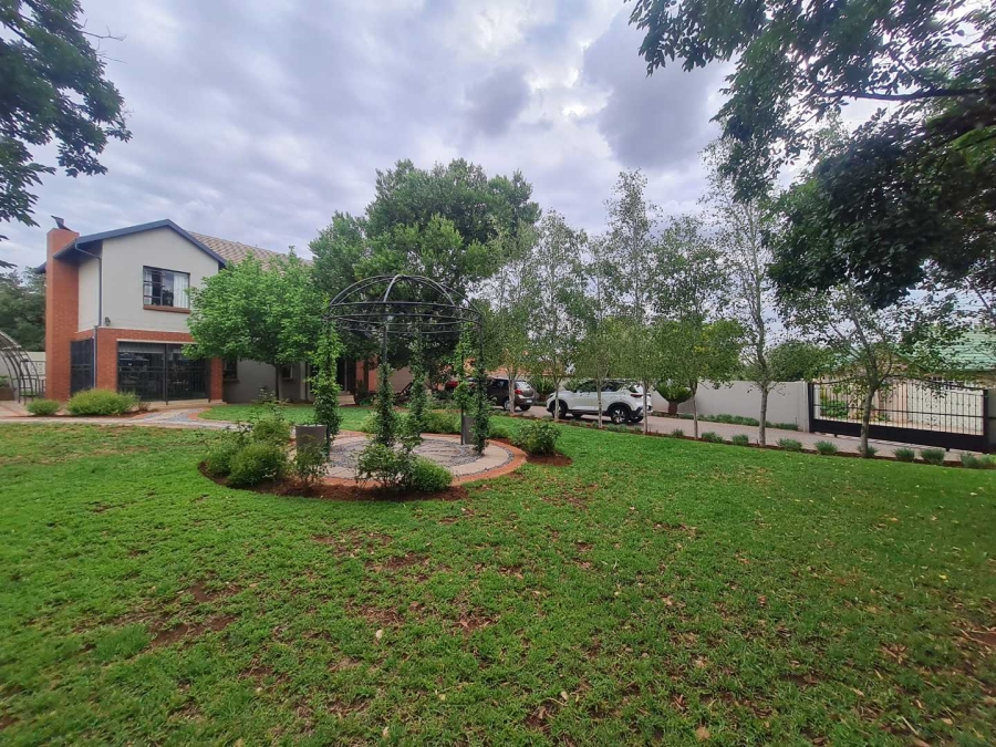 4 Bedroom Property for Sale in Clubview Gauteng