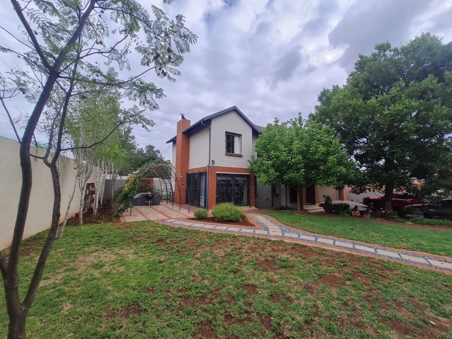 4 Bedroom Property for Sale in Clubview Gauteng