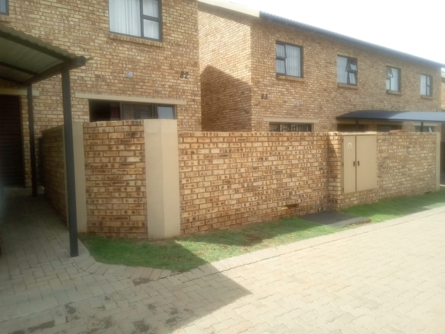 To Let 3 Bedroom Property for Rent in Benoni South Gauteng