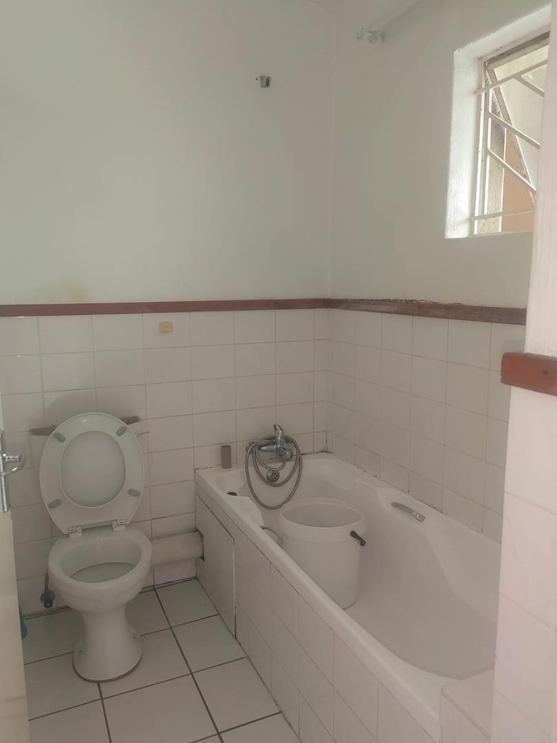 To Let 1 Bedroom Property for Rent in Bryanston Gauteng