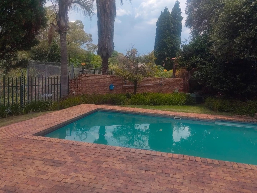 To Let 1 Bedroom Property for Rent in Bryanston Gauteng