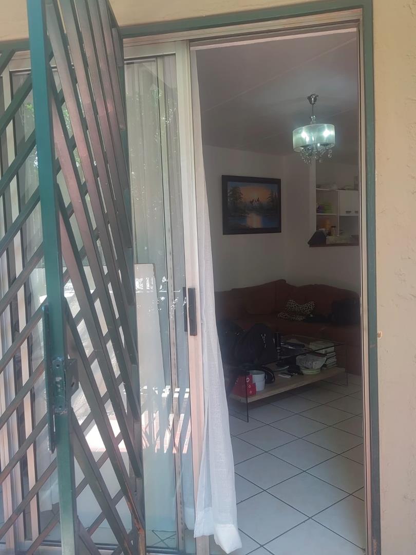 To Let 1 Bedroom Property for Rent in Bryanston Gauteng