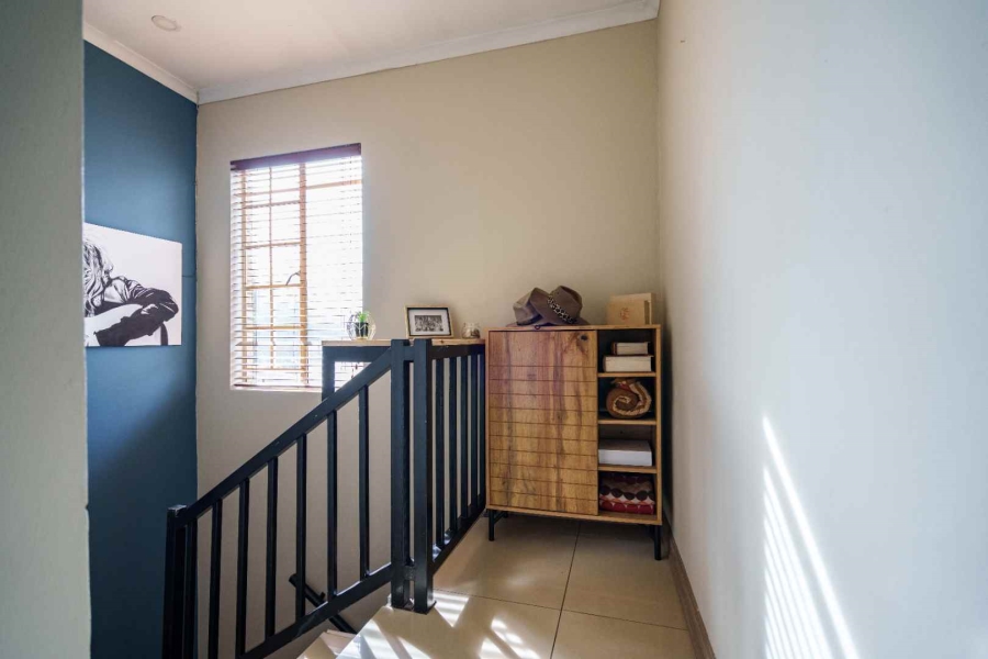 2 Bedroom Property for Sale in Honeydew Ridge Gauteng