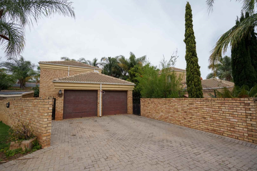 2 Bedroom Property for Sale in Honeydew Ridge Gauteng