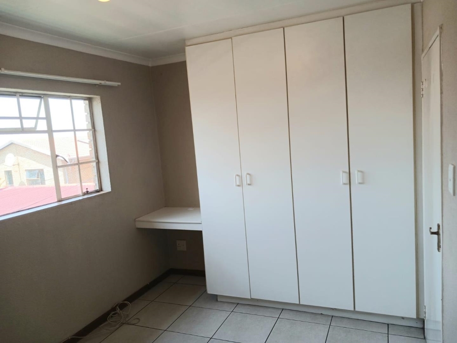 2 Bedroom Property for Sale in Primrose Hill Gauteng