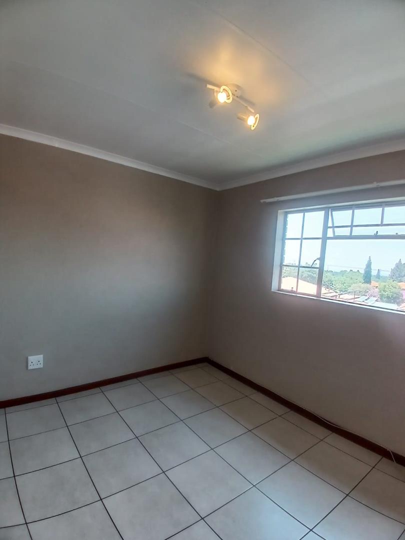 2 Bedroom Property for Sale in Primrose Hill Gauteng