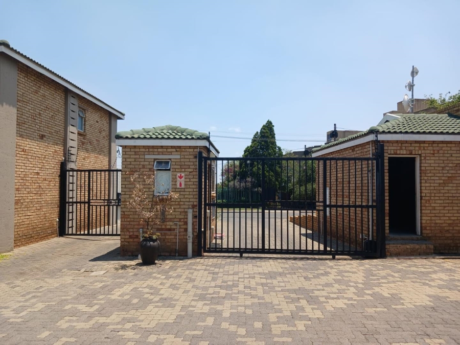 2 Bedroom Property for Sale in Primrose Hill Gauteng