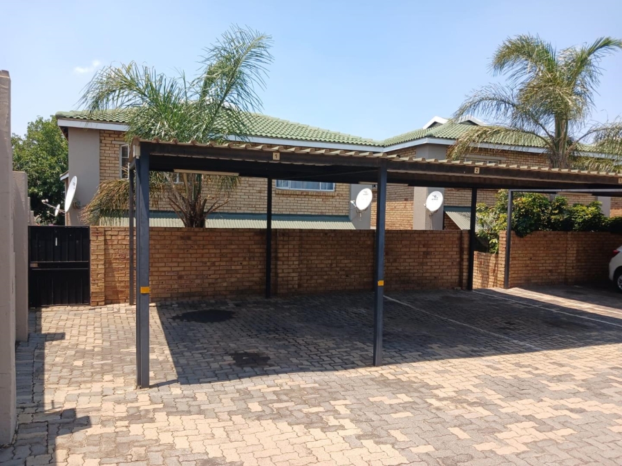 2 Bedroom Property for Sale in Primrose Hill Gauteng