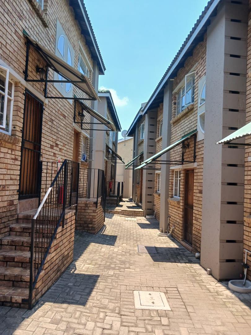 2 Bedroom Property for Sale in Primrose Hill Gauteng