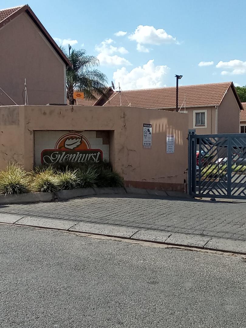 1 Bedroom Property for Sale in Kew Gauteng