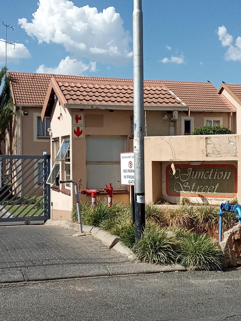 1 Bedroom Property for Sale in Kew Gauteng