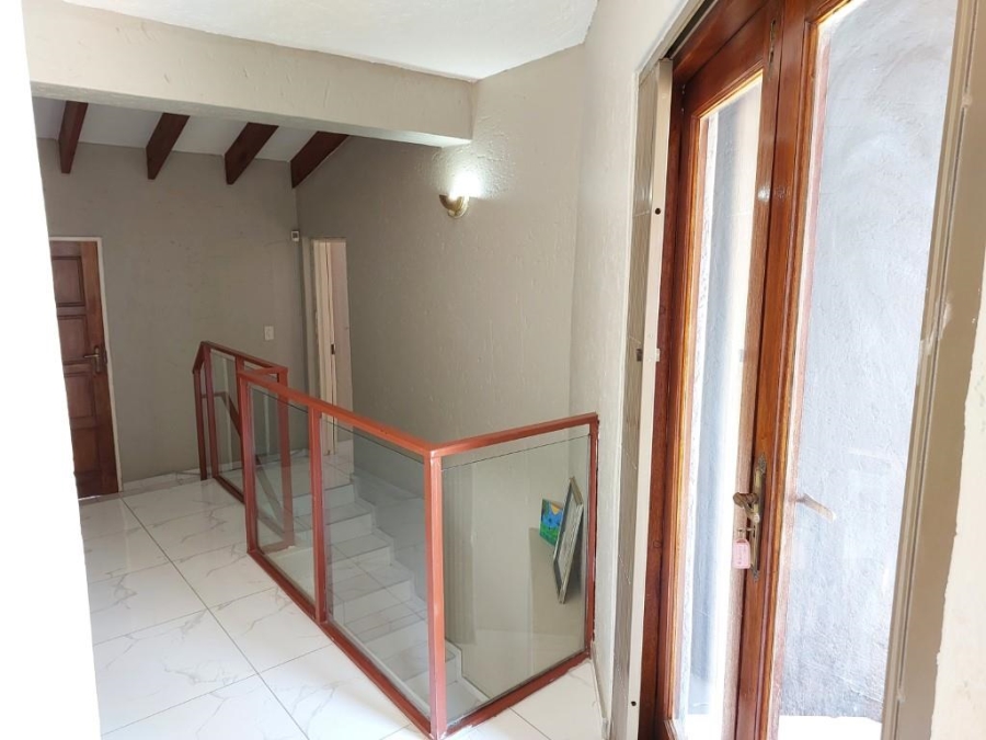 To Let 4 Bedroom Property for Rent in Woodmead Gauteng