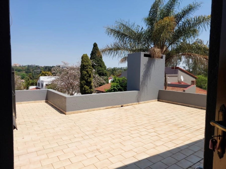 To Let 4 Bedroom Property for Rent in Woodmead Gauteng