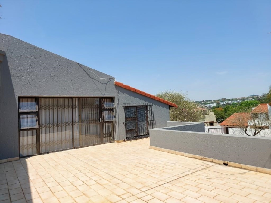 To Let 4 Bedroom Property for Rent in Woodmead Gauteng