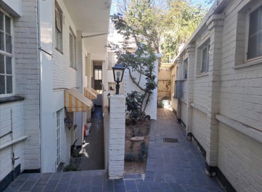 To Let 2 Bedroom Property for Rent in Sandton Central Gauteng