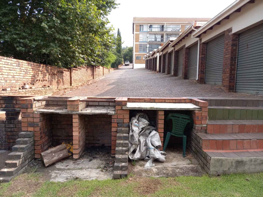 To Let 2 Bedroom Property for Rent in Kloofendal Gauteng