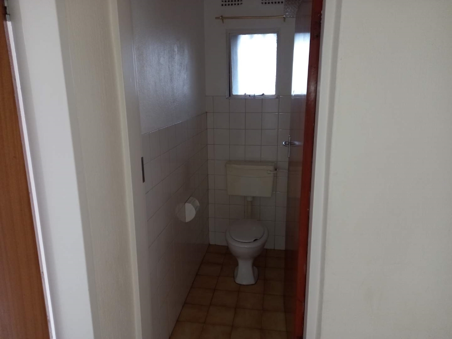 To Let 2 Bedroom Property for Rent in Kloofendal Gauteng