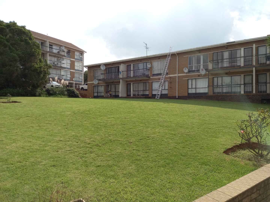 To Let 1 Bedroom Property for Rent in Kloofendal Gauteng