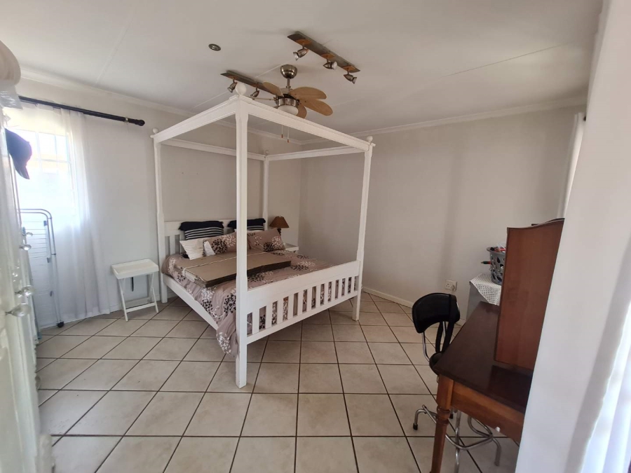 2 Bedroom Property for Sale in Eldoraigne Gauteng