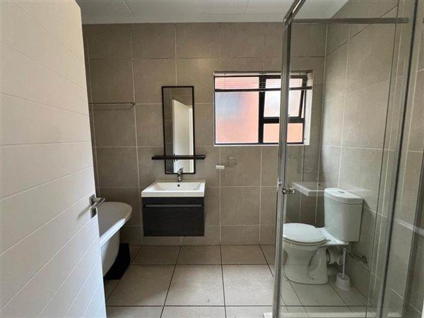 To Let 3 Bedroom Property for Rent in Olivedale Gauteng