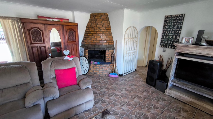 3 Bedroom Property for Sale in Albertsdal Gauteng