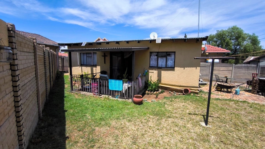 3 Bedroom Property for Sale in Albertsdal Gauteng