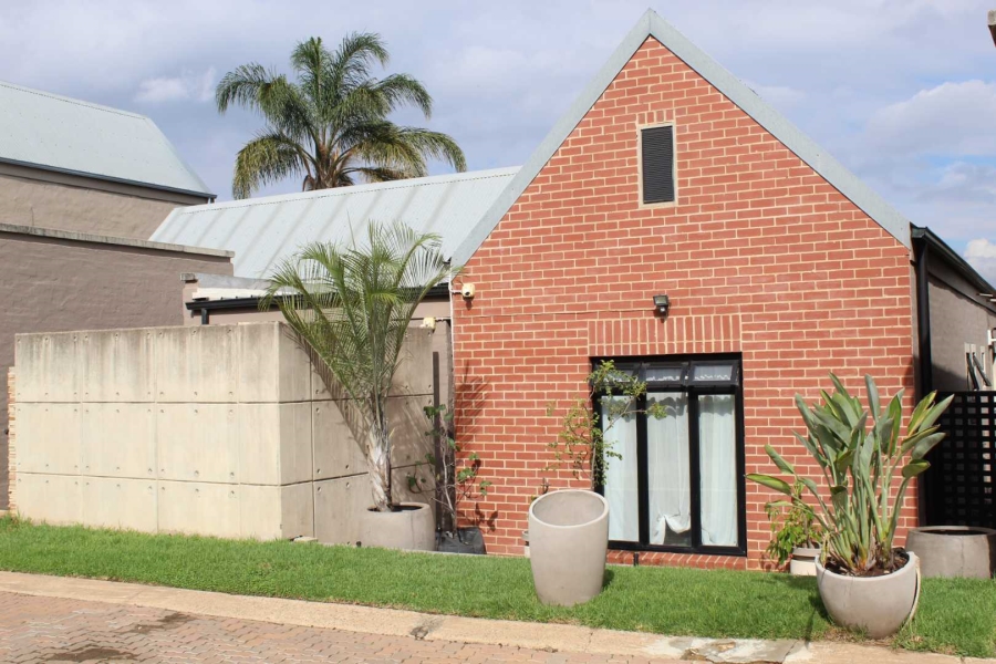 2 Bedroom Property for Sale in North Riding Gauteng