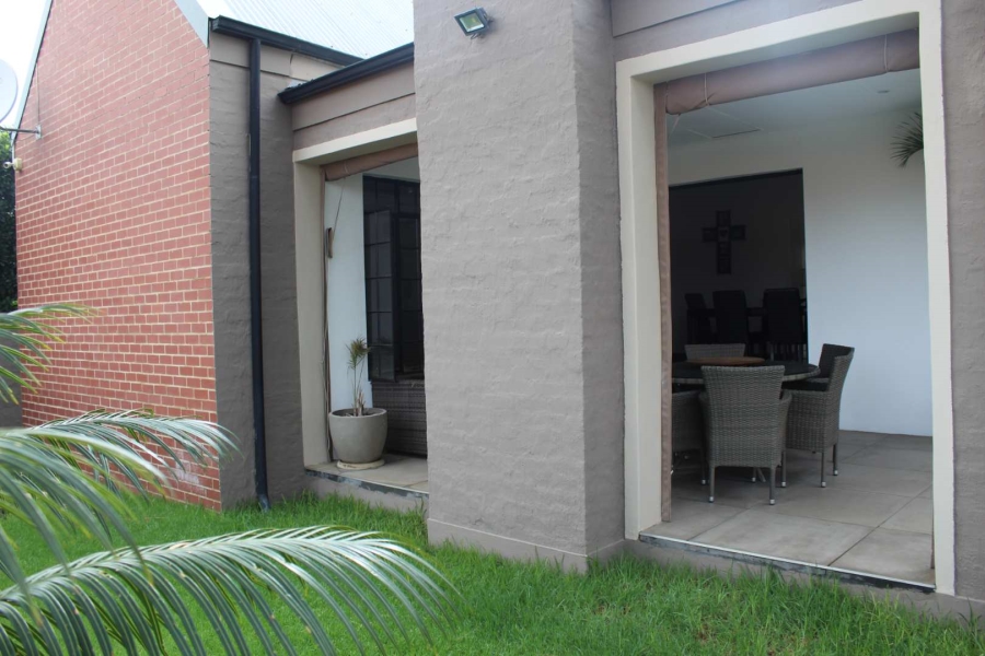 2 Bedroom Property for Sale in North Riding Gauteng