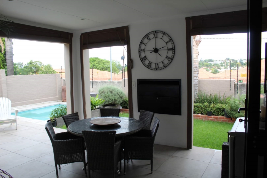 2 Bedroom Property for Sale in North Riding Gauteng