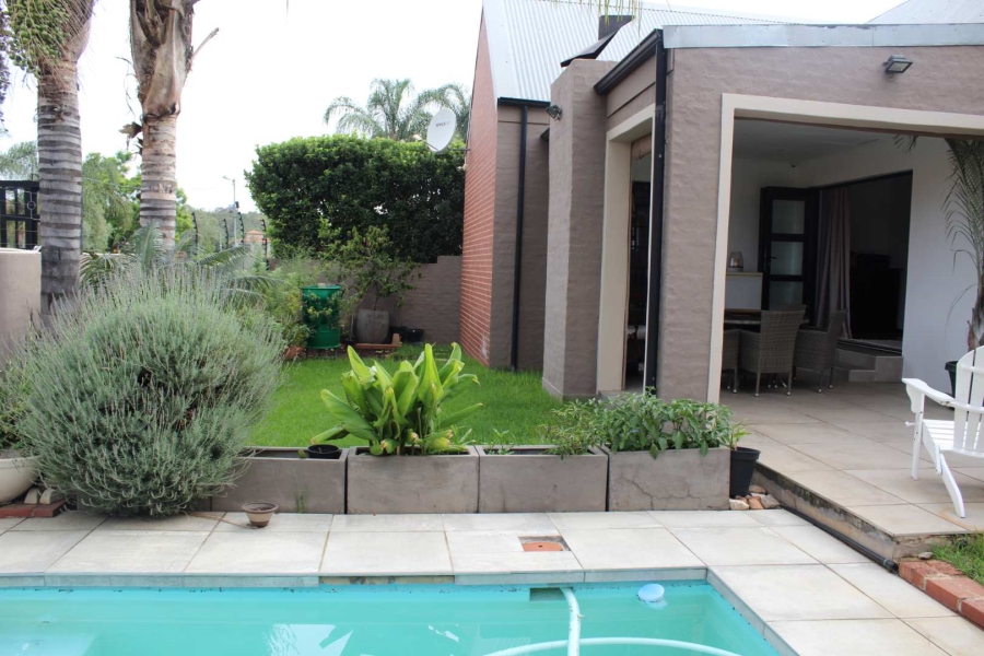 2 Bedroom Property for Sale in North Riding Gauteng