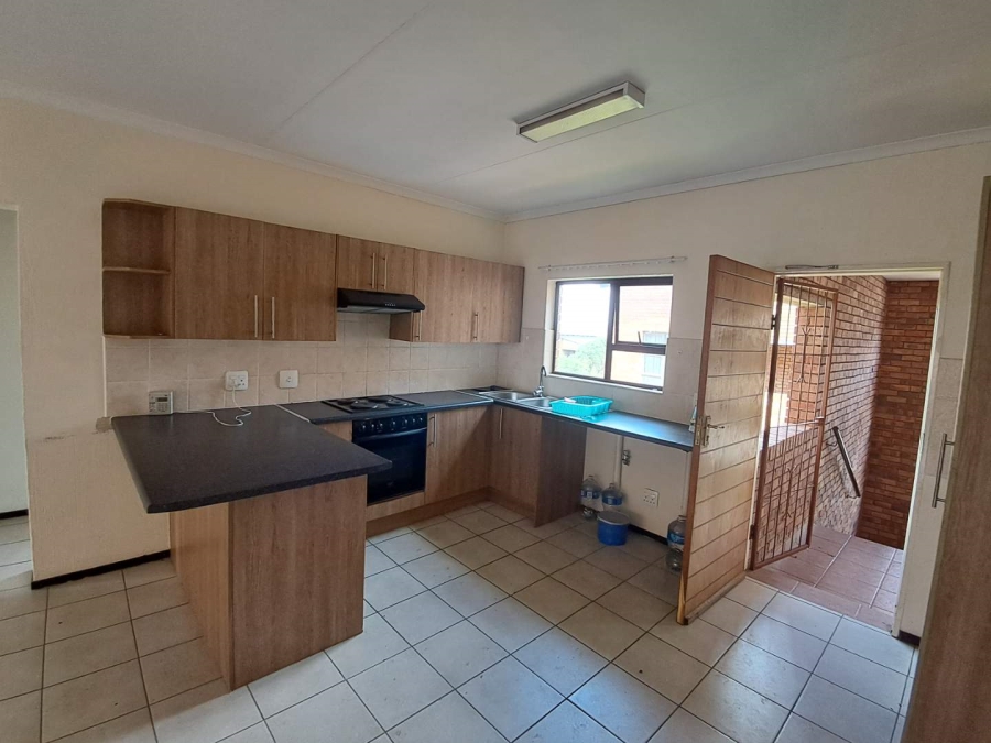 To Let 2 Bedroom Property for Rent in Northwold Gauteng